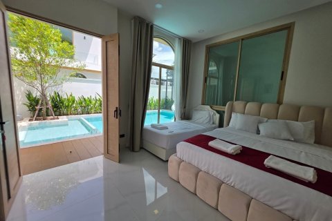Villa in Pattaya, Thailand 5 bedrooms № 148002 - photo 25