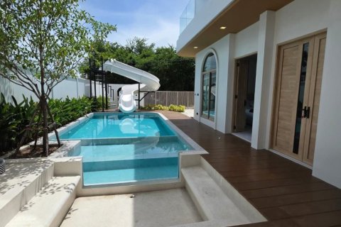 Villa in Pattaya, Thailand 5 bedrooms № 148002 - photo 7