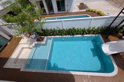 Villa in Pattaya, Thailand 5 bedrooms № 148002 - photo 6