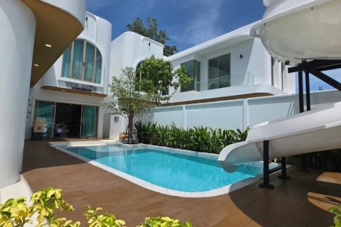 Villa in Pattaya, Thailand 5 bedrooms № 148002