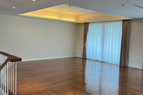 Penthouse in Yan Nawa, Bangkok, Thailand 4 bedrooms № 148005 - photo 15