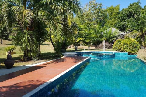 Propriété commerciale à Chiang Mai, Thaïlande 380 m2 № 162819 - photo 8