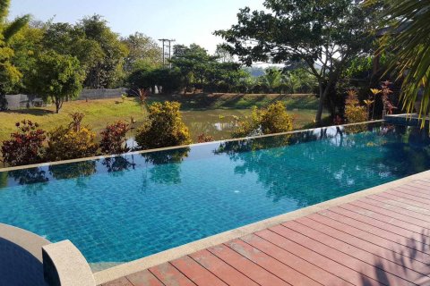 Propriété commerciale à Chiang Mai, Thaïlande 380 m2 № 162819 - photo 3