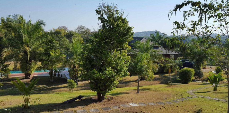 Коммерческая недвижимость в Чиангмае, Таиланд 380м2  № 162819