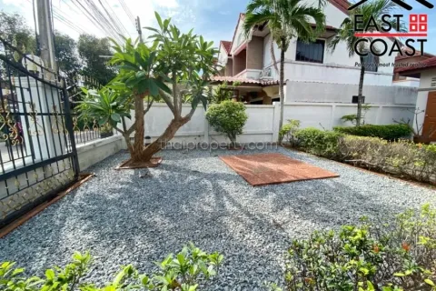 Casa de 3 dormitorios en Pattaya, Tailandia № 213816 - foto 4