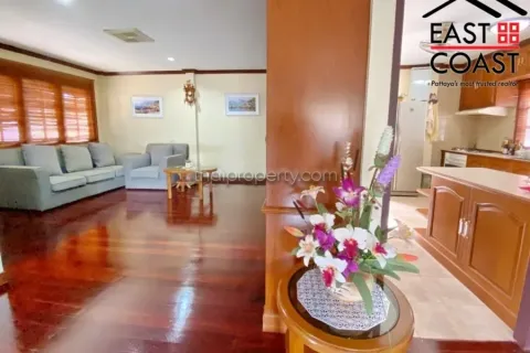 Casa de 3 dormitorios en Pattaya, Tailandia № 213816 - foto 11