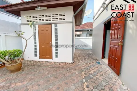 Casa de 3 dormitorios en Pattaya, Tailandia № 213816 - foto 25