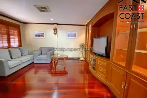 Casa de 3 dormitorios en Pattaya, Tailandia № 213816 - foto 12