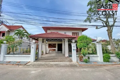 Casa de 3 dormitorios en Pattaya, Tailandia № 213816 - foto 2