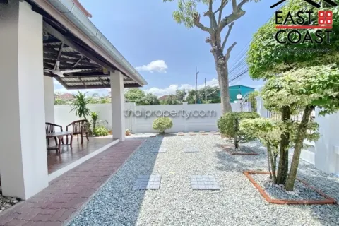 Casa de 3 dormitorios en Pattaya, Tailandia № 213816 - foto 6