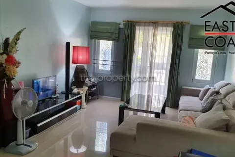 Casa de 3 dormitorios en Pattaya, Tailandia № 213822 - foto 2