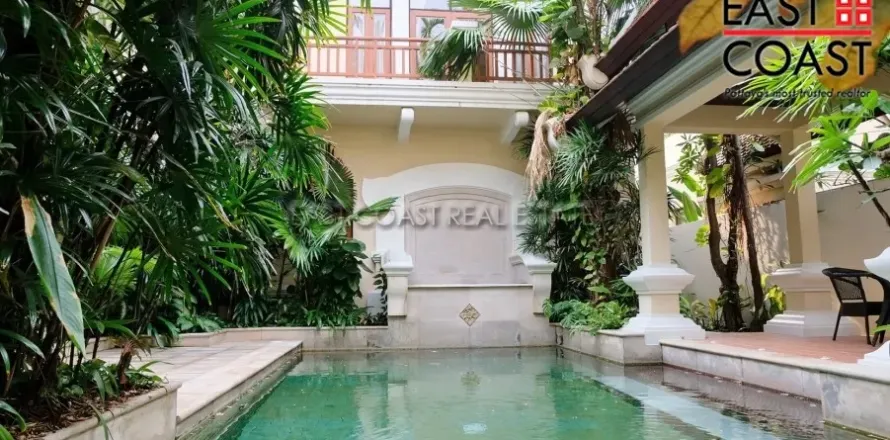 Casa de 3 dormitorios en Pattaya, Tailandia № 213818