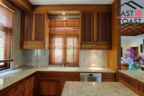 Casa de 3 dormitorios en Pattaya, Tailandia № 213818 - foto 7