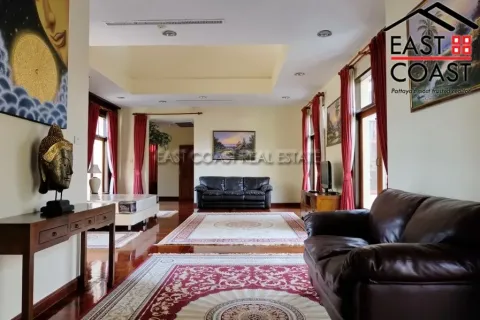 Casa de 3 dormitorios en Pattaya, Tailandia № 213818 - foto 30