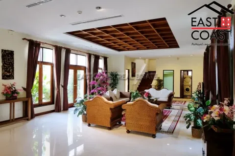 Casa de 3 dormitorios en Pattaya, Tailandia № 213818 - foto 10