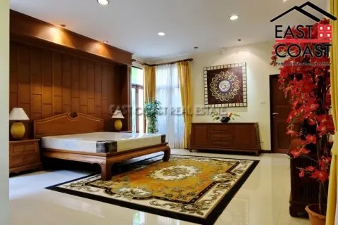 Casa de 3 dormitorios en Pattaya, Tailandia № 213818 - foto 12
