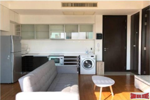 Квартира в Сатхоне, Бангкок, Таиланд с 2 спальнями  № 153904 - фото 2