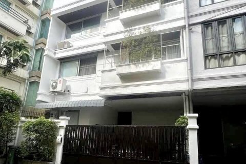 Townhouse à Watthana, Bangkok, Thaïlande 4 chambres № 171977