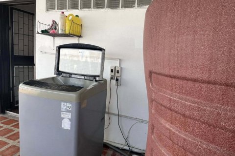 Townhouse in Watthana, Bangkok, Thailand 4 bedrooms № 171977 - photo 8