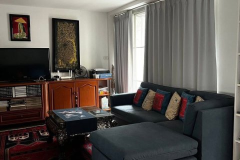 Townhouse in Watthana, Bangkok, Thailand 4 bedrooms № 171977 - photo 2