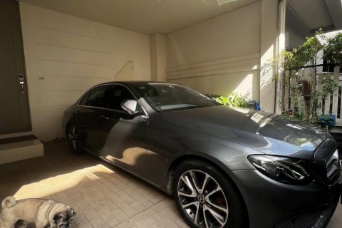 Townhouse in Watthana, Bangkok, Thailand 4 bedrooms № 171977 - photo 10