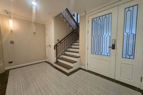 Кондоминиум с 4 спальнями в Ваттхане, Бангкок, Таиланд № 171981 - фото 7