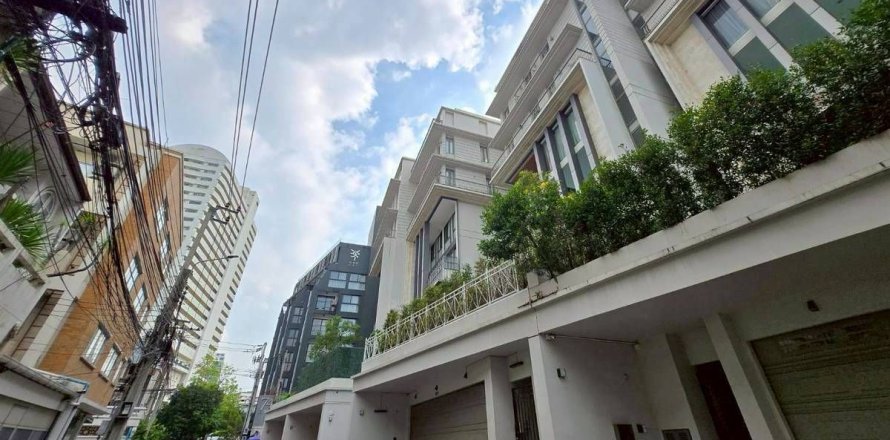 Кондоминиум с 4 спальнями в Ваттхане, Бангкок, Таиланд № 171981