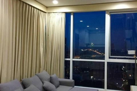 Condo à Yan Nawa, Bangkok, Thaïlande, 2 chambres № 171975 - photo 2