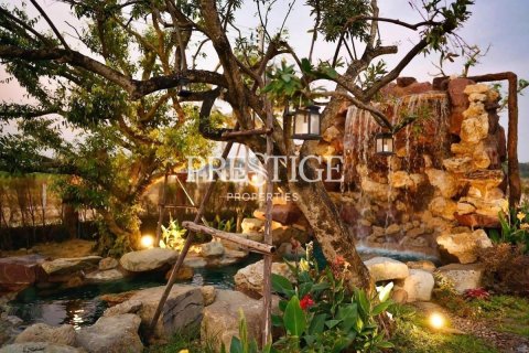 Propriété commerciale à Pattaya, Thaïlande 509 m2 № 198198 - photo 6