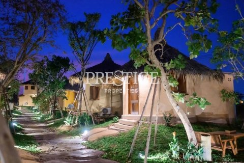 Propriété commerciale à Pattaya, Thaïlande 509 m2 № 198198 - photo 4
