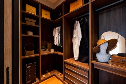 Condo in Bangkok, Thailand, 2 bedrooms  № 180962 - photo 11