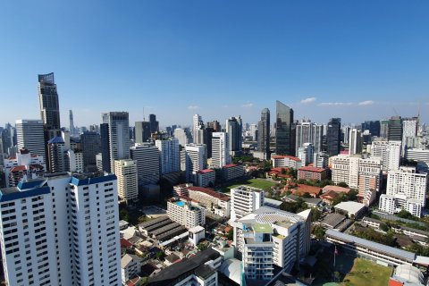 Condo in Bangkok, Thailand, 4 bedrooms № 180961 - photo 22