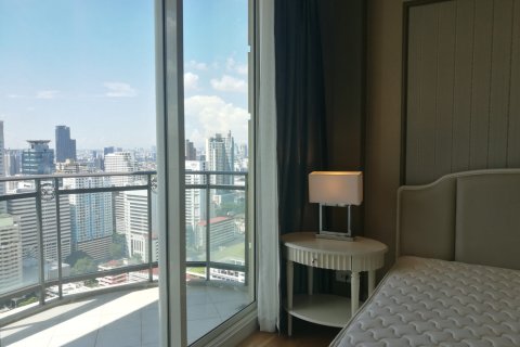 Condo in Bangkok, Thailand, 4 bedrooms № 180961 - photo 12