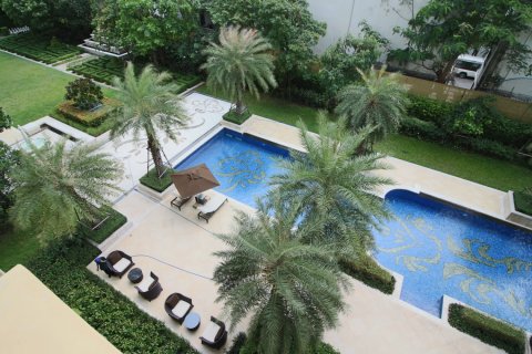 Condo in Bangkok, Thailand, 4 bedrooms № 180961 - photo 28