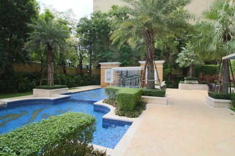 Condo in Bangkok, Thailand, 4 bedrooms № 180961 - photo 29