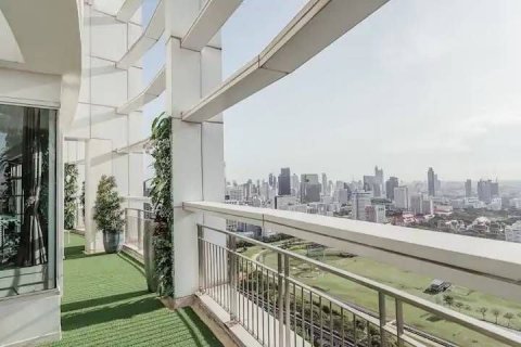 Penthouse in Pathum Wan, Bangkok, Thailand 5 bedrooms № 138378 - photo 24