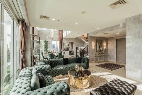 Penthouse in Pathum Wan, Bangkok, Thailand 5 bedrooms № 138378 - photo 1