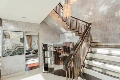 Penthouse in Pathum Wan, Bangkok, Thailand 5 bedrooms № 138378 - photo 22