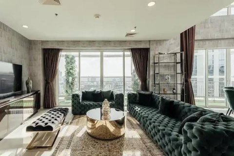 Penthouse in Pathum Wan, Bangkok, Thailand 5 bedrooms № 138378 - photo 6
