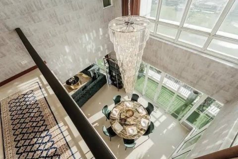 Penthouse in Pathum Wan, Bangkok, Thailand 5 bedrooms № 138378 - photo 3