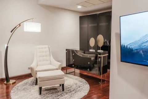 Penthouse in Pathum Wan, Bangkok, Thailand 5 bedrooms № 138378 - photo 12