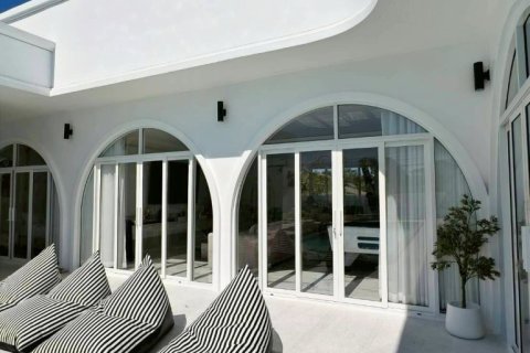 Дом в Паттайе, Таиланд с 5 спальнями № 163982 - фото 4