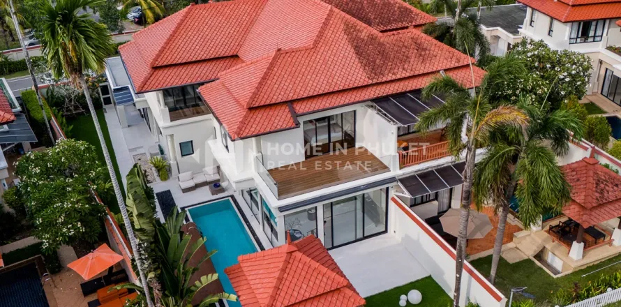 House in Phuket, Thailand 3 bedrooms № 209608