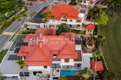 House in Phuket, Thailand 3 bedrooms № 209608 - photo 2