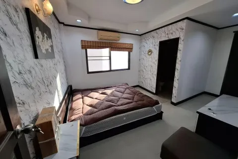 Maison à Pattaya, Thaïlande 4 chambres № 155630 - photo 10