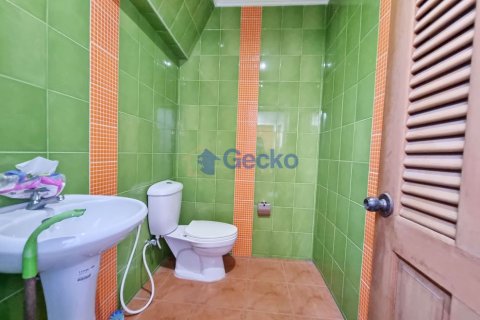 House in Pattaya, Thailand 3 bedrooms № 196847 - photo 23