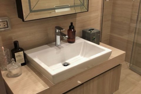 Condo in Watthana, Bangkok, Thailand, 2 bedrooms  № 159313 - photo 10