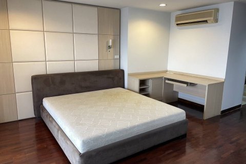 Studio dans le Condo à Bang Rak, Bangkok, Thaïlande  № 159310 - photo 7