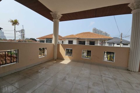 House in Pattaya, Thailand 4 bedrooms № 159315 - photo 13