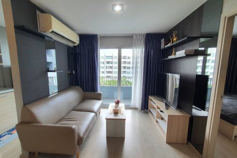 Condo in Phra Khanong, Bangkok, Thailand, 2 bedrooms  № 156966 - photo 4